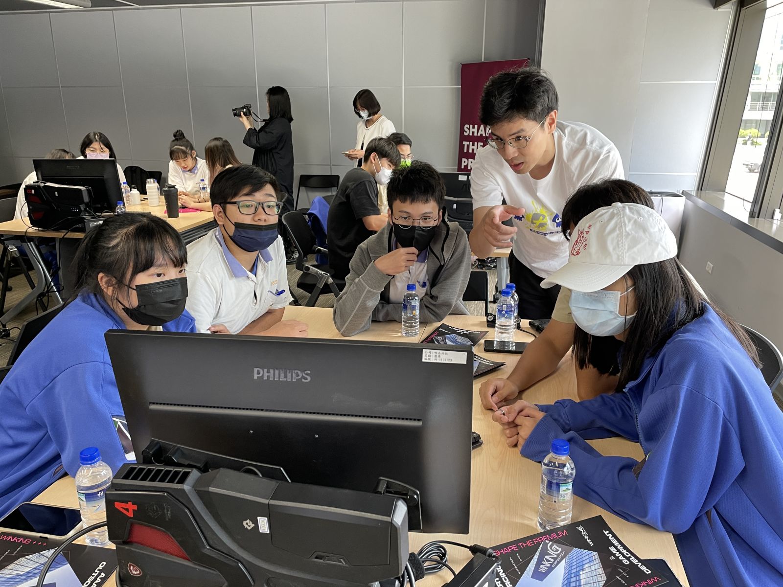 學生實作設計遊戲