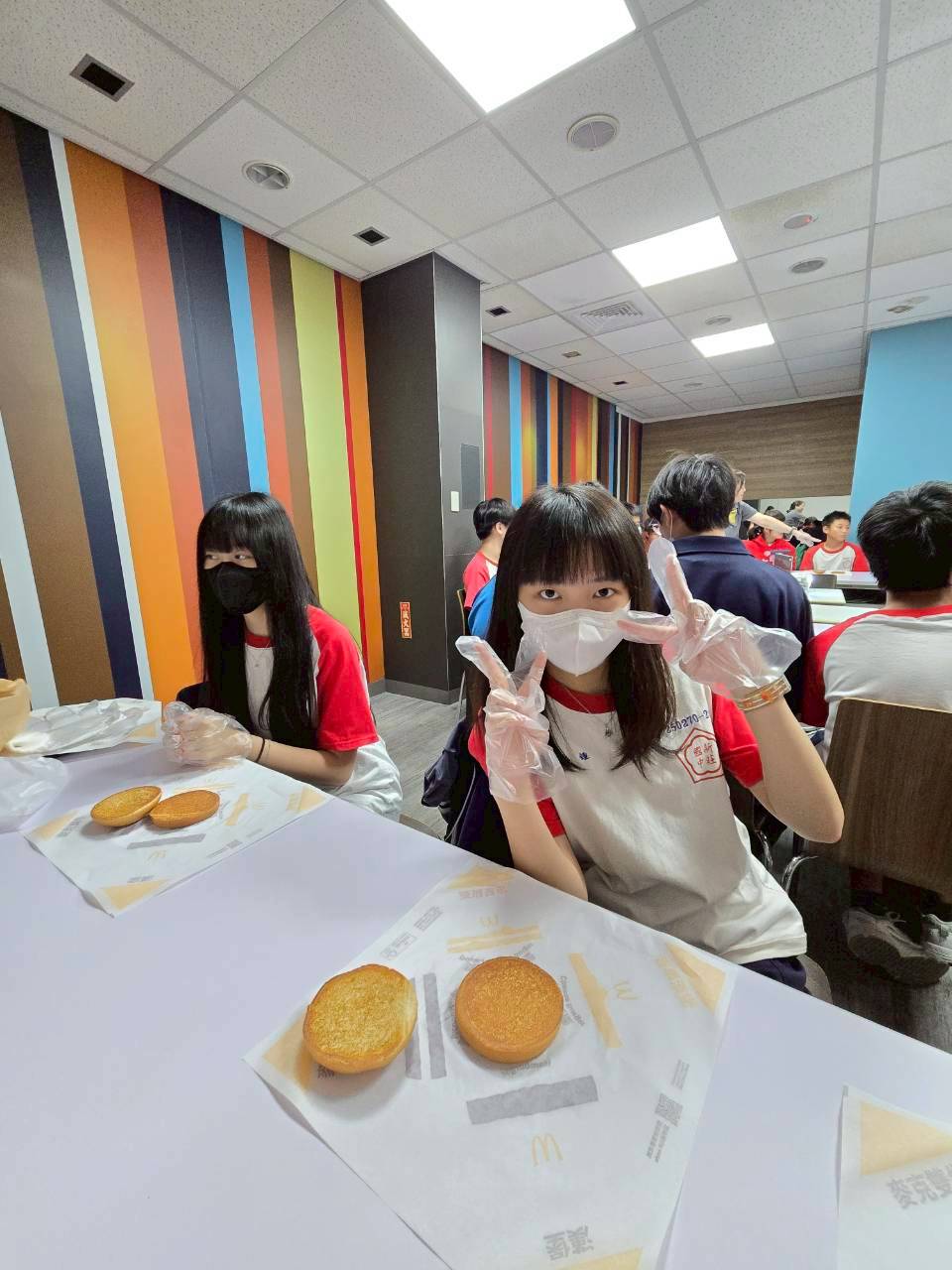 同學開心完成作品1