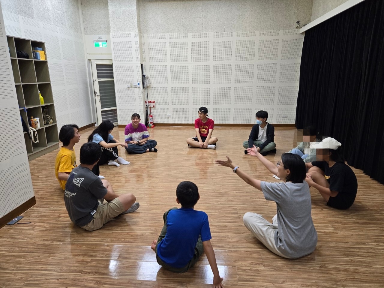 林季瑩老師講述肢體語言與戲劇