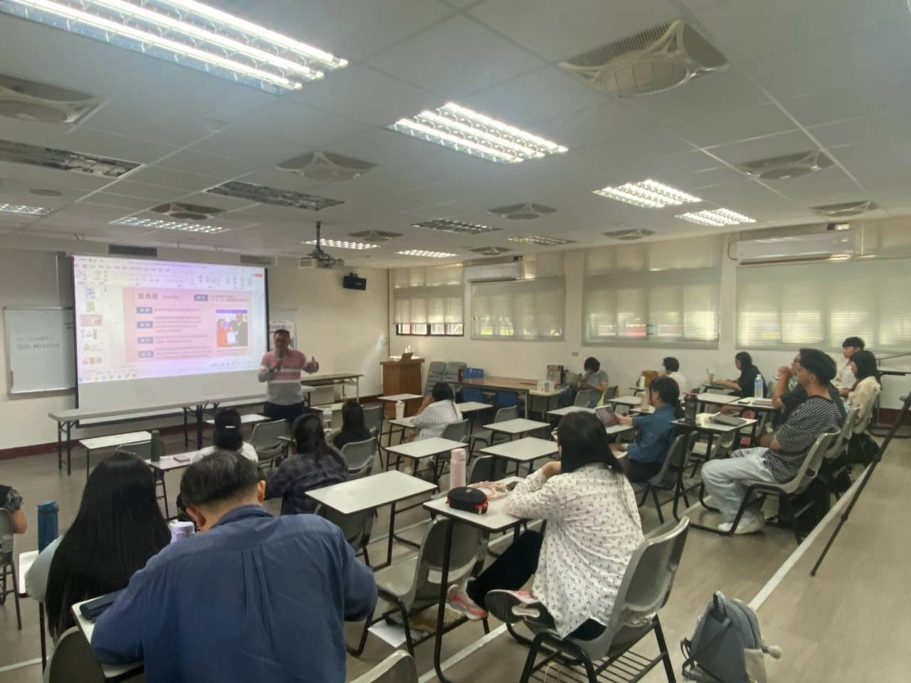 蕭典義創辦人授課1